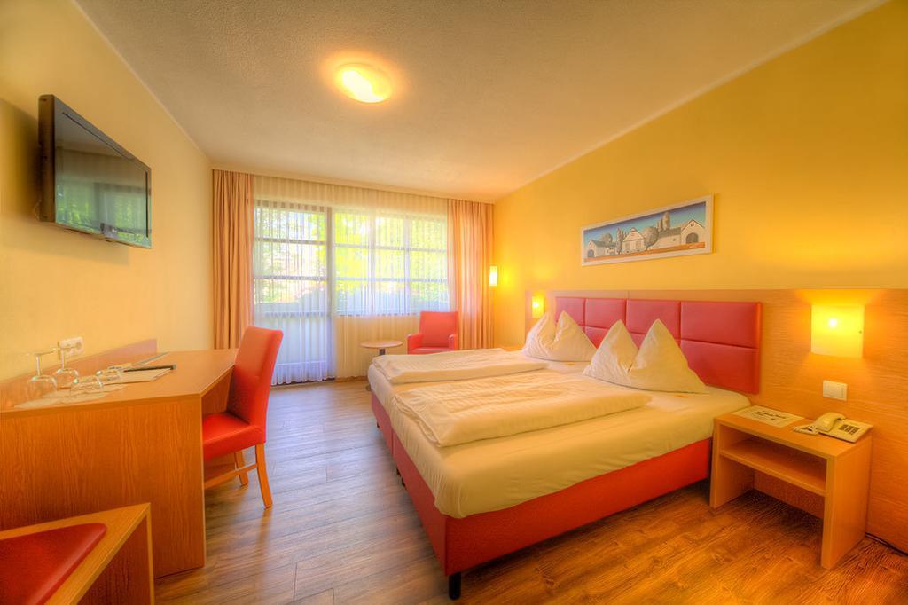 Burgenlaenderhof Hotel Garni Moerbisch Am See Room photo